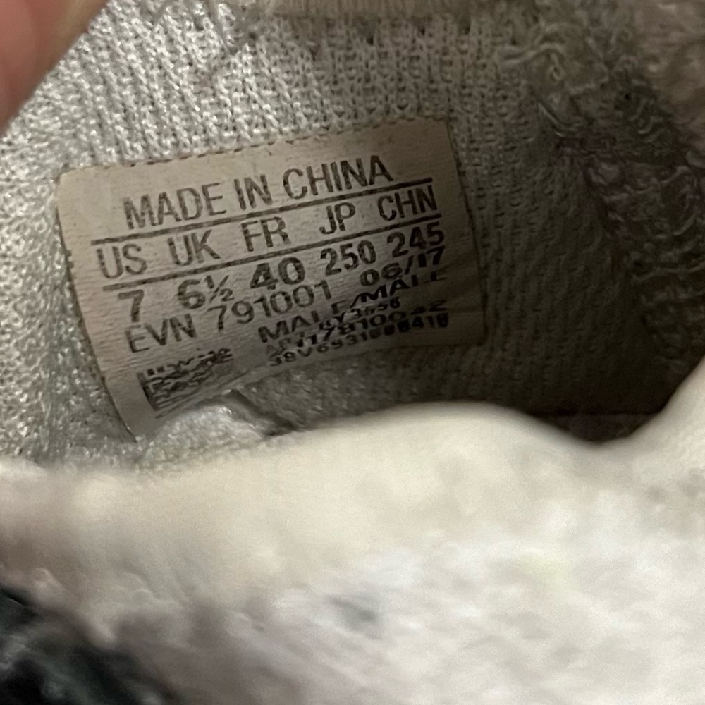ADIDAS Tubular Doom Sock Primeknit Snkears White & Black - Picture 10 of 10